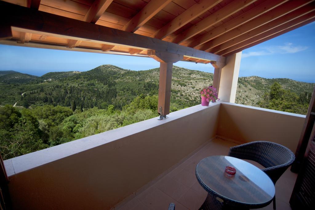 T'Aloni Hotel Chortata Exterior photo