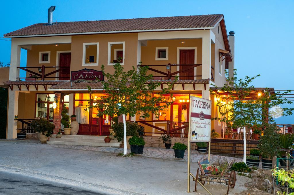 T'Aloni Hotel Chortata Exterior photo